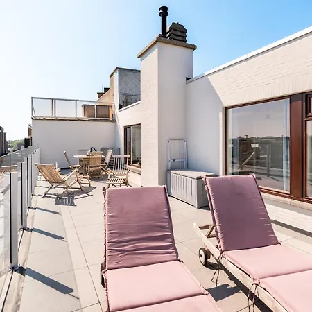 Apartment Penthouse By The Sea With Stunning Views, Cleaning Included Koksijde