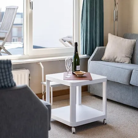 아파트 Penthouse By The Sea With Stunning Views, Cleaning Included *