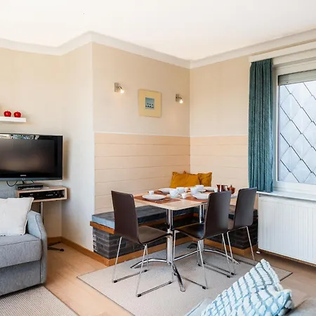 Penthouse By The Sea With Stunning Views, Cleaning Included 아파트